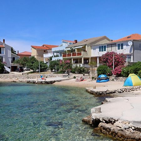 Apartments By The Sea Mandre, Pag - 3084 كولان المظهر الخارجي الصورة