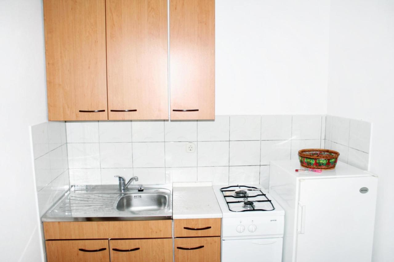 Apartments By The Sea Mandre, Pag - 3084 كولان المظهر الخارجي الصورة
