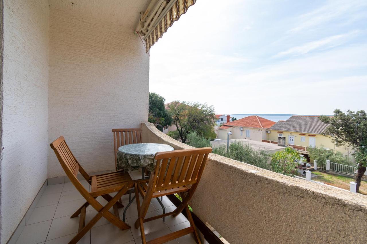 Apartments By The Sea Mandre, Pag - 3084 كولان المظهر الخارجي الصورة