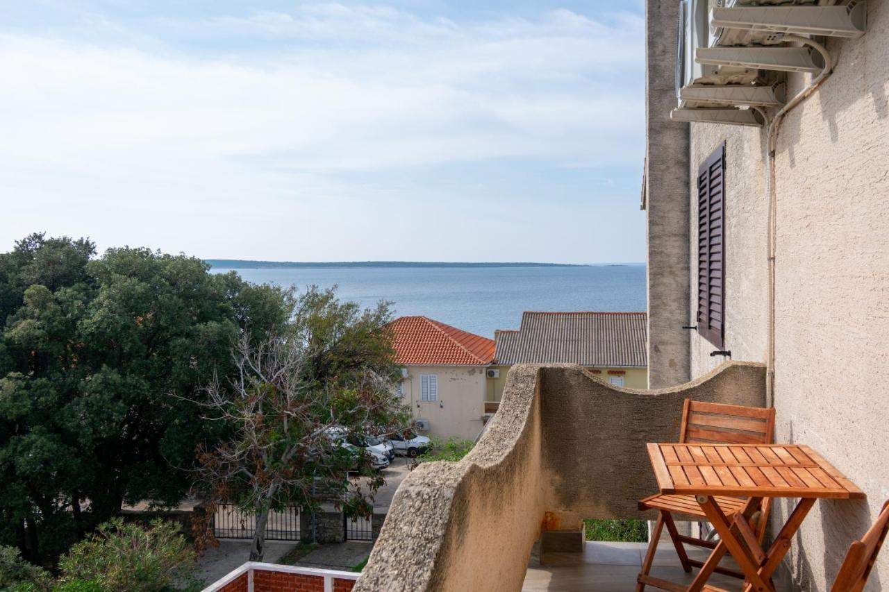 Apartments By The Sea Mandre, Pag - 3084 كولان المظهر الخارجي الصورة