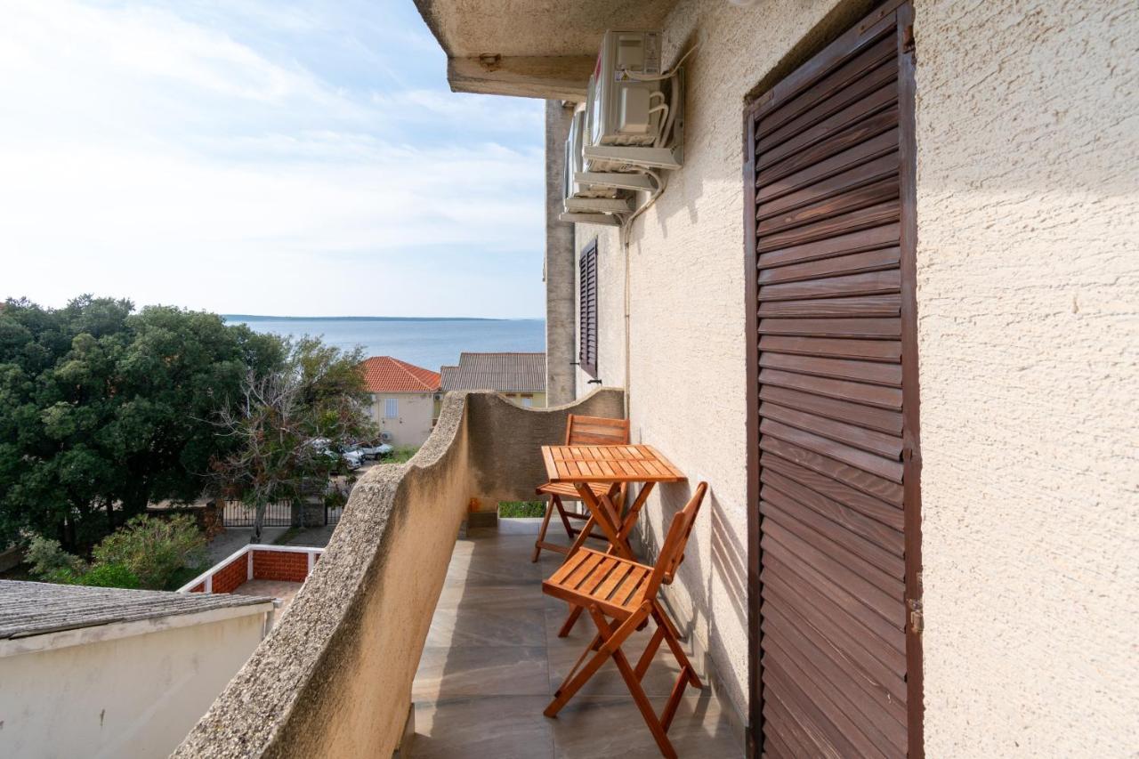 Apartments By The Sea Mandre, Pag - 3084 كولان المظهر الخارجي الصورة