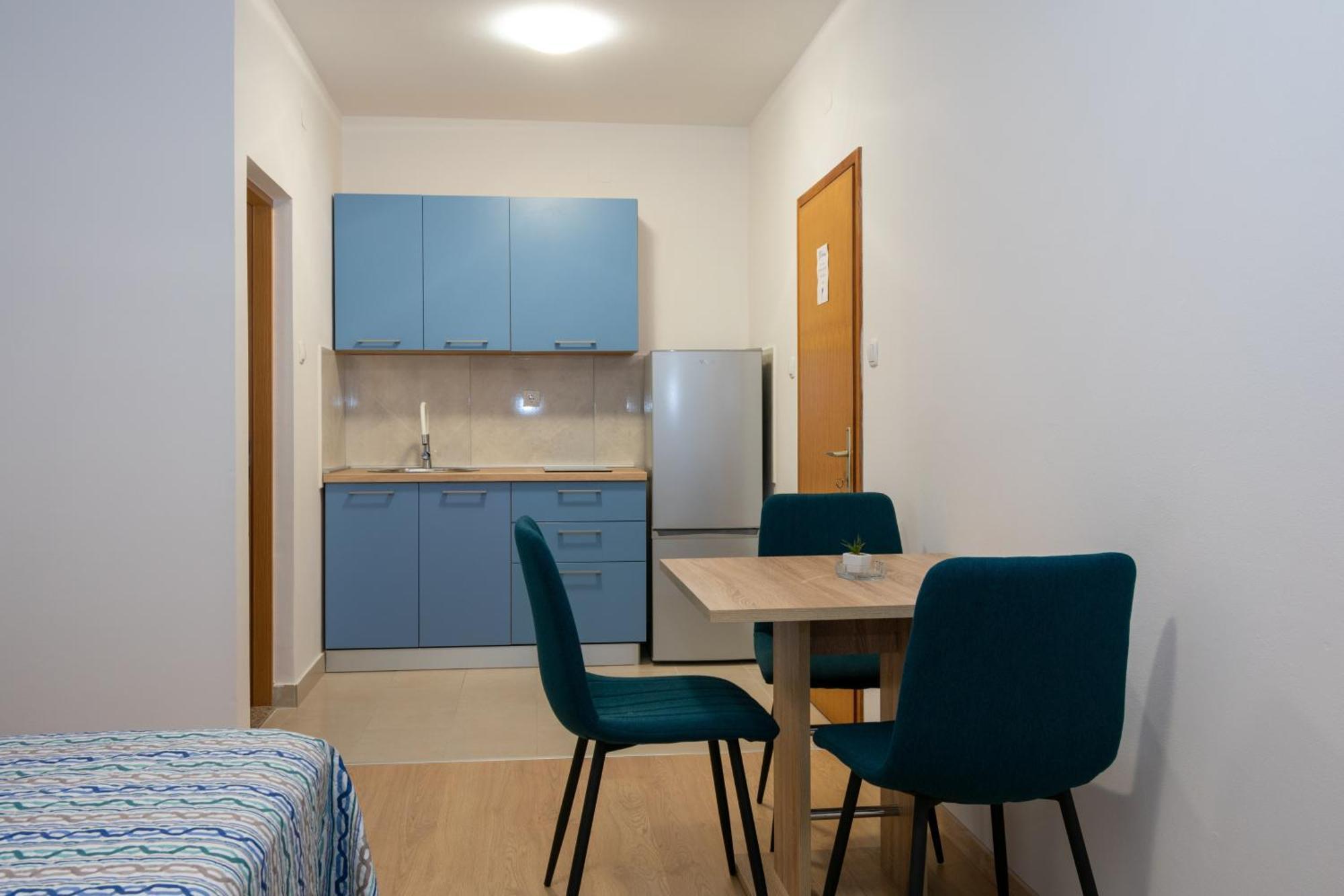 Apartments By The Sea Mandre, Pag - 3084 كولان الغرفة الصورة